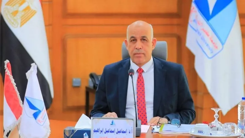طلاب التربية العسكرية بجامعة كفر الشيخ يشاركون حملة تبرع بالدم
