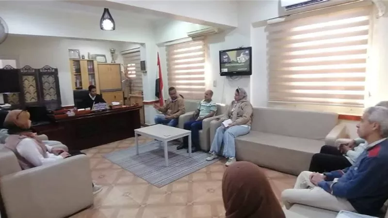 صحة الأقصر تناقش منظومة التعامل مع النفايات الطبية الخطرة