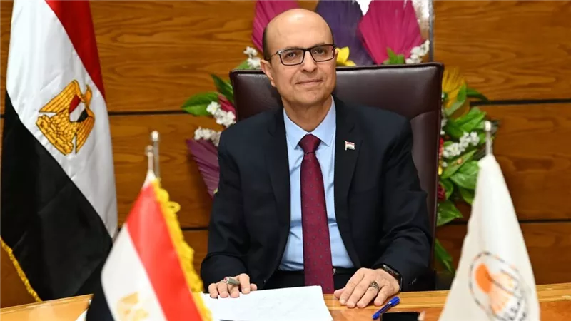 المنشاوي يعتمد الحساب الختامي لموازنة جامعة أسيوط الأهلية