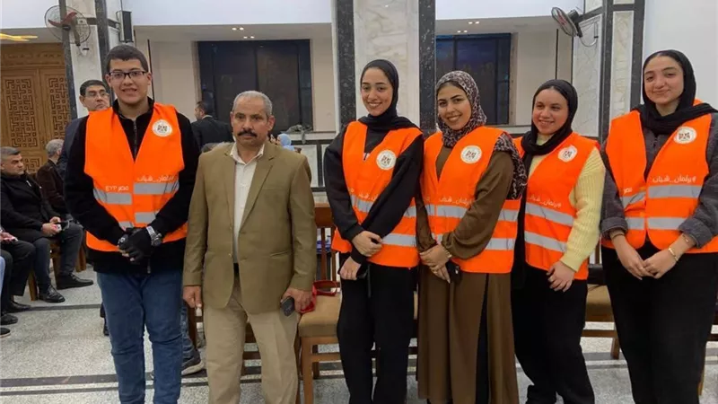 أعضاء برلمان الطلائع ونموذج الشيوخ يقدمون التهنئة بعيد الميلاد