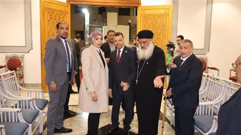 وفد جامعة الأقصر يقدم التهنئة للكنائس في عيد الميلاد|صور