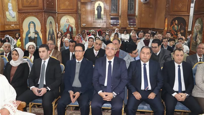 محافظ القليوبية يشارك في قداس عيد الميلاد بكنيسة العذراء ببنها