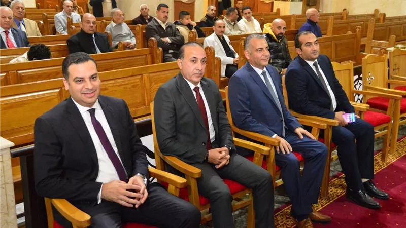 نائب المحافظ ورئيس مدينة بورفؤاد يشهدان قداس عيد الميلاد المجيد |تفاصيل