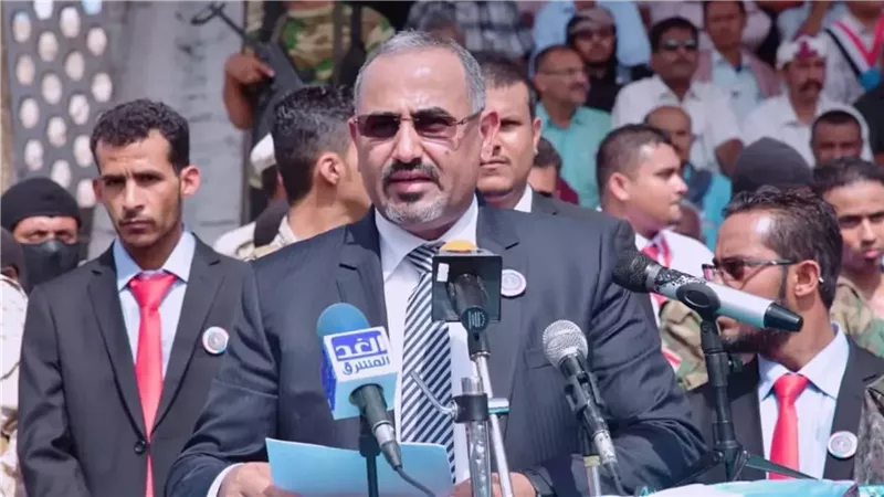 متهم بالخيانة العظمى.. إسقاط عضوية الزبيدي من مجلس القيادة اليمني
