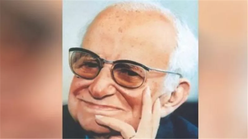 في ذكرى ميلاد يحيى حقي.. روائي بين «قنديل أم هاشم» و«البوسطجي»