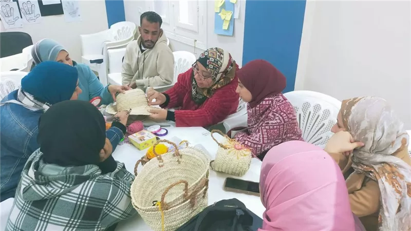 علمني حرفة.. الشباب والرياضة تدرب الفتيات على «الخوص» بالوادي الجديد