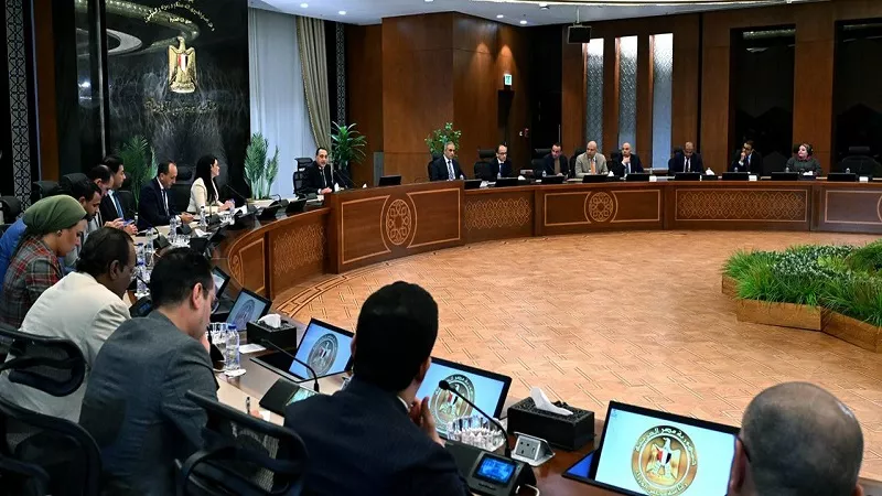 ما ملامح خطة الحكومة في ملف الديون والناتج المحلي؟.. خبير اقتصادي يعلق