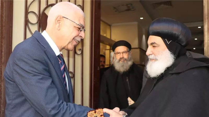 رئيس جامعة المنوفية يهنئ الأقباط بعيد الميلاد المجيد 