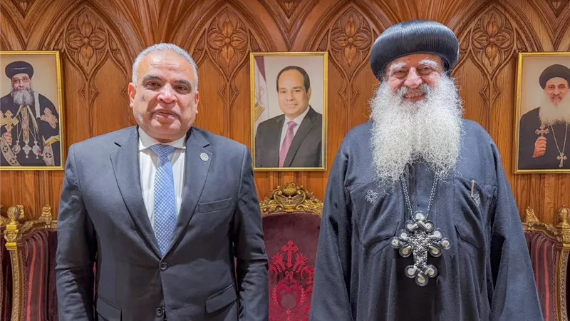 رئيس جامعة طنطا يؤكد للأنبا بولا متانة الروابط التي تجمع نسيج الشعب المصرى