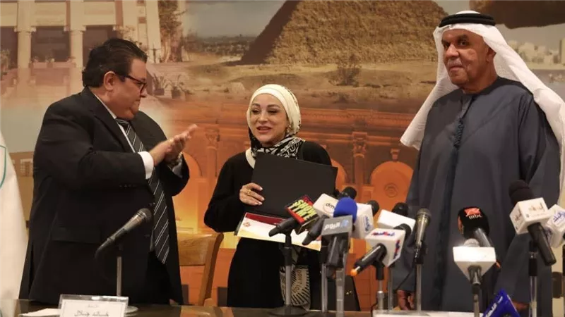 المسرح العربي يكرم الفائزين بمسابقة تصميم الهوية البصرية