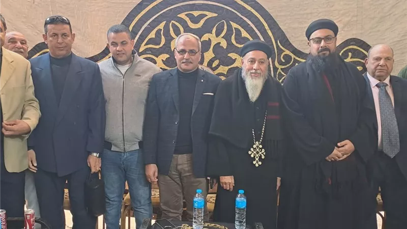 رئيس مدينة بلطيم يهنئ الأقباط بعيد الميلاد المجيد في زيارة لـ«ماري جرجس»