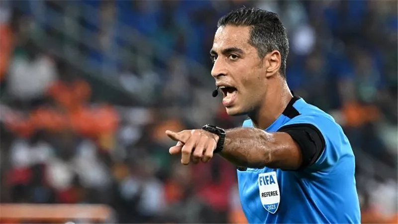 لأول مرة..  طاقم تحكيمي مصري كامل في كأس العالم 