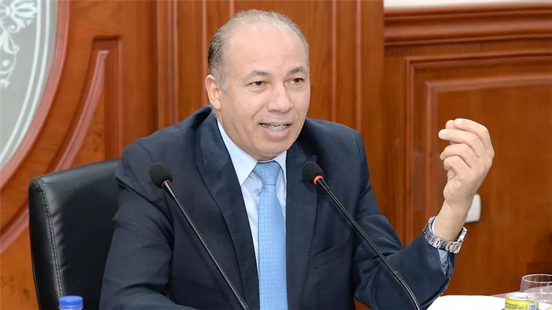 رئيس جامعة المنصورة يُهنّئ الدكتور صلاح الدين فوزي على تعيينه بالنواب 