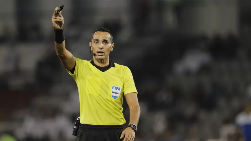 مصطفى غربال يقود مباراة مالي والسنغال بربع نهائي أمم أفريقيا 