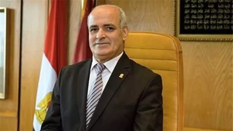 رئيس جامعة الفيوم الأسبق متحدثًا رئيسيًا بالمؤتمر العالمي لعلوم الأرض 