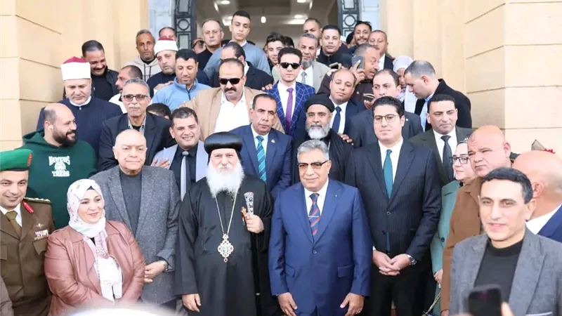 محافظ الدقهلية يقدّم التهنئة بعيد الميلاد المجيد بدير القديسة دميانة