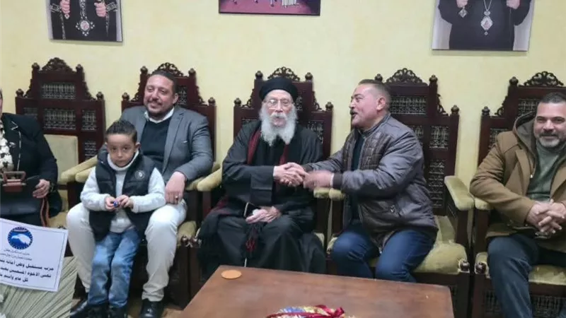 خلال زيارة لكنيسة العذراء.. مستقبل وطن ببندر كفر الشيخ يهنئ أقباط سخا 