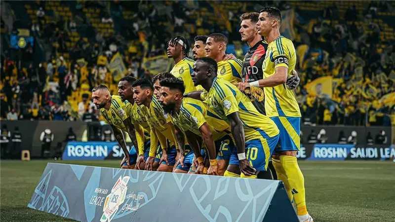 النصر يطمح لاستعادة صدارة الدوري السعودي أمام القادسية