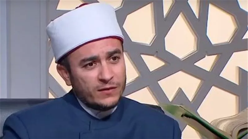 إضافة خبرات وهمية للسيرة الذاتية هل يعد كذبا؟.. أمين الفتوى يجيب