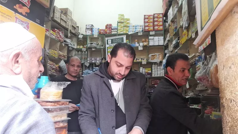 ضبط تجميع 2120 عبوة سلع تموينية للتربح غير المشروع بالفيوم