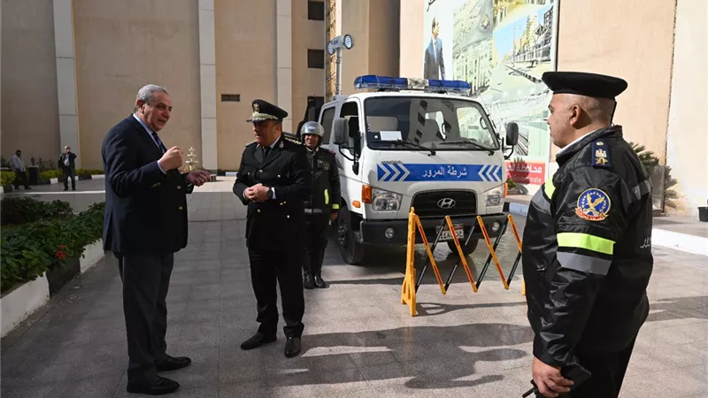 محافظ الغربية يتفقد ونش الإغاثة المرورية للتدخل السريع