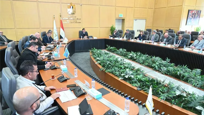 وزير الإسكان يتابع تنفيذ مشروعات «حياة كريمة» بالمرحلة الأولى بالمحافظات