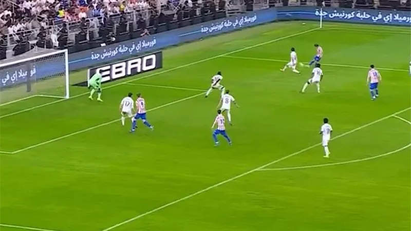 ريال مدريد يهزم أتليتكو مدريد ويتأهل لنهائي السوبر الإسباني ضد برشلونة