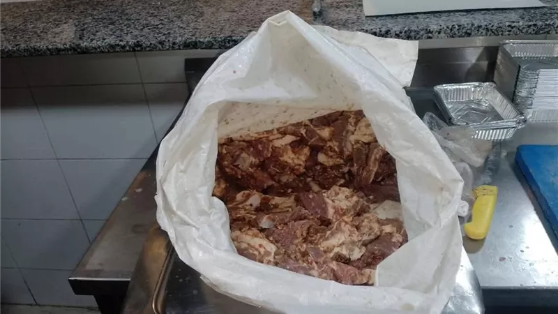 مديرية تموين القليوبية تشن حملة مكبرة وتضبط مخالفات غذائية وتسعيرية ببنها