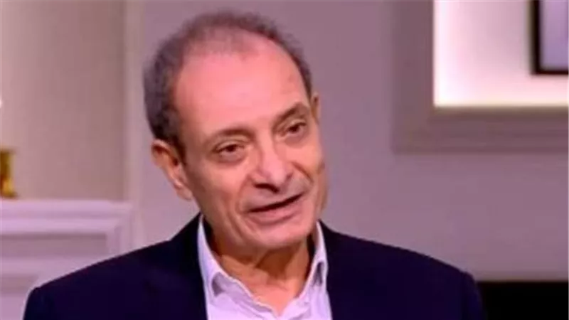 «طريق إلى الرواية».. أحدث إصدرات حسين حمودة في معرض الكتاب 