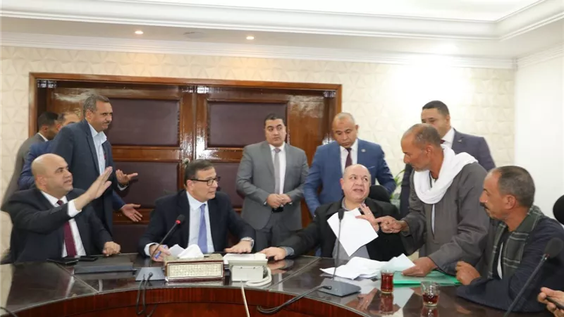 وزير الزراعة يوجه بصرف الأسمدة لمنتفعي الإصلاح الزراعي فورا