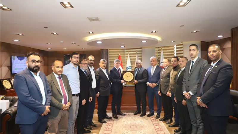 رئيس نقابة البترول: التعاون مع النقابات العمالية التركية يمثل إضافة نوعية