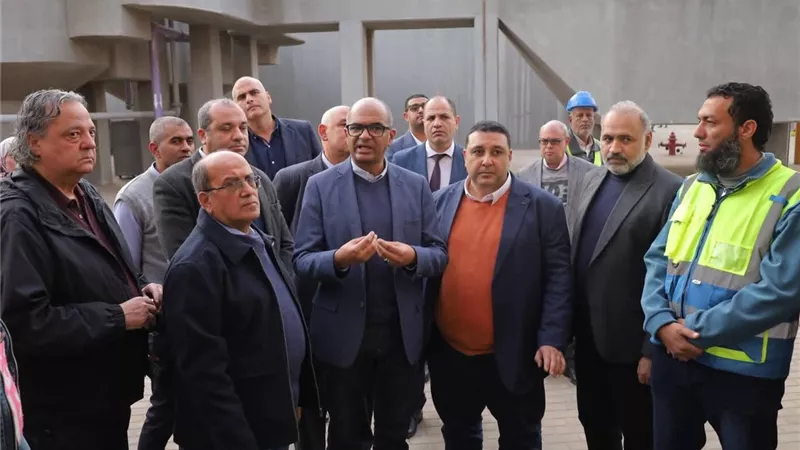 نائب وزير الإسكان يتفقد محطة معالجة صرف صحي البريجات بالبحيرة