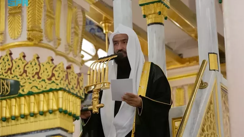 خطيب المسجد النبوي: المطر من أعظم النعم التي تستوجب الشكر