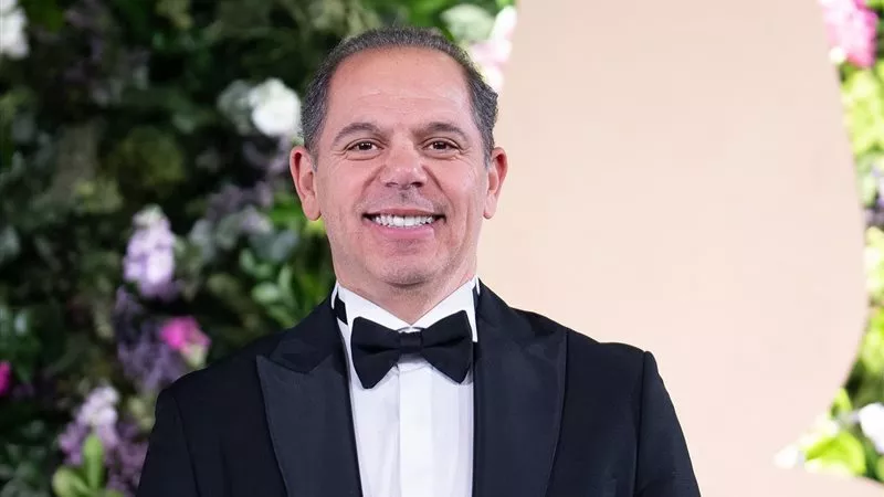 «بهدلها معاك».. طلب غريب من أشرف زكي لـ رامي إمام عن نجلته