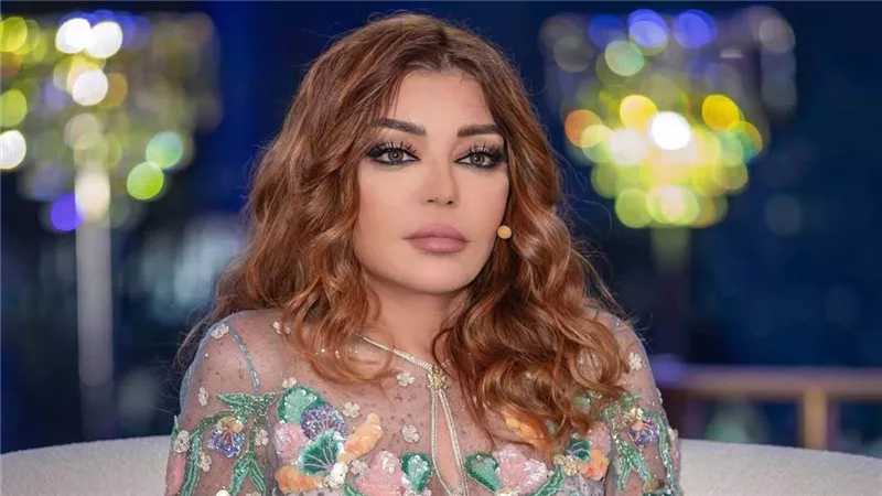 نفس الملامح.. صورة نادرة للفنانة سميرة سعيدة تثير الجدل