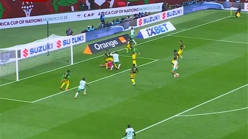 خطأ حارس المرمى.. السنغال تضرب شباك مالي بهدف أول في أمم أفريقيا