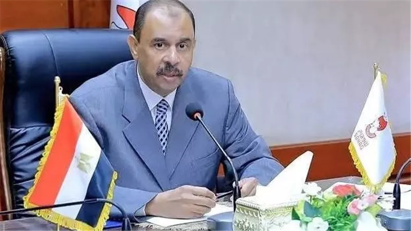 محافظ سوهاج يعلن زيادة الطاقة التشغيلية لمحطة إكثار الدواجن إلى 70%