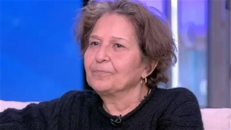 حنان يوسف تطلب الدعاء لشقيقها بعد نقله للعناية المركزة|خاص