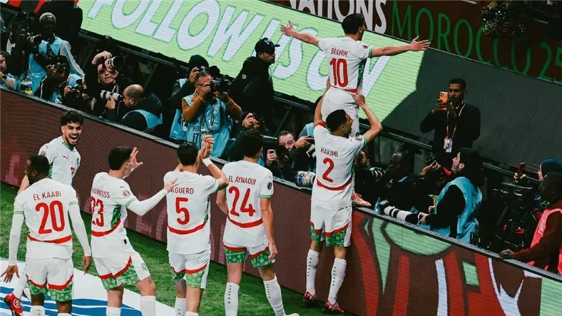 المغرب يصعق الكاميرون بهدف إبراهيم دياز في الشوط الأول بأمم أفريقيا 
