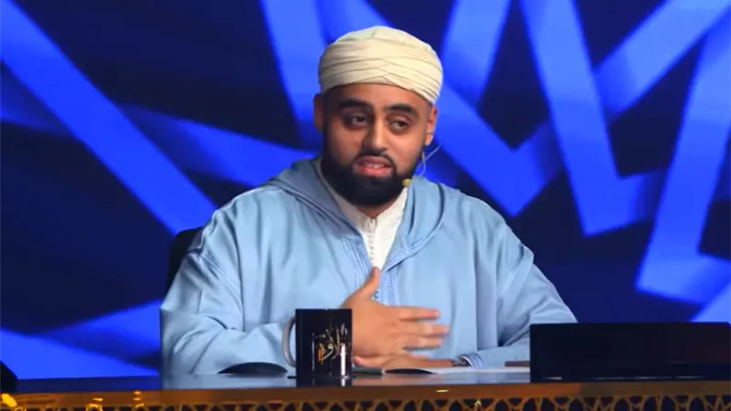 محمد أيوب عاصف.. من ملاعب أرسنال إلى تلاوة القرآن الكريم