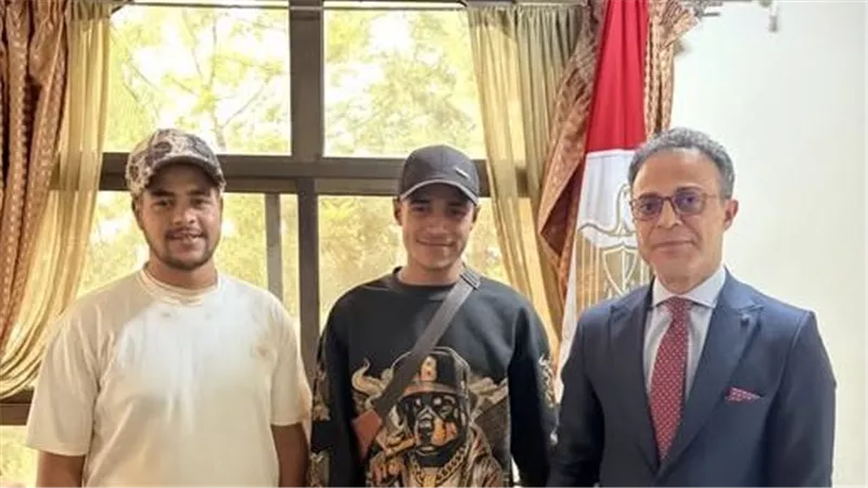 السفارة المصرية بمالي تنجح في إعادة مواطنين مصريين عالقين بـ«كينيابا»