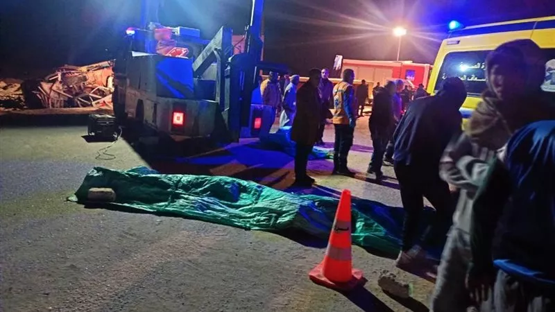 تعويضات عاجلة لأسر ضحايا حادث الطريق الصحراوي بالمنيا