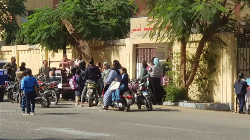 طلاب النقل بالأقصر.. امتحان اللغة العربية جاء في مستوى الطالب المتوسط