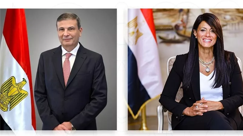 وزيرا التخطيط والزراعة يصلان أسوان لتفقد أنشطة مشروع الاستثمارات الزراعية 