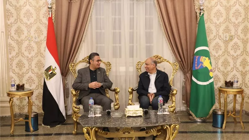 محافظ المنيا يستقبل شريف فاروق قبل جولة تفقدية للمشروعات التموينية