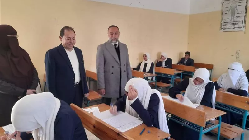 وكيل صحة شمال سيناء يتابع أعمال امتحانات مدرسة التمريض