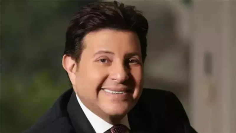 ألف سلامة يا فنان.. هاني شاكر يجري عملية بالعمود الفقري| خاص