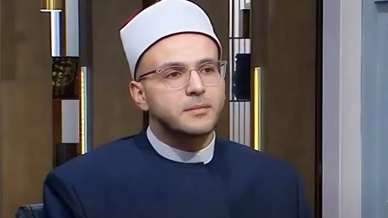 أمين الفتوى: المتحرش الإلكتروني «معتد» على حدود الله