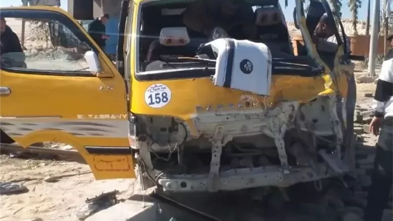 إصابة 5 طلاب فى انقلاب ميكروباص بالمنيا الجديدة