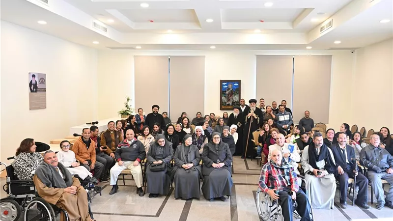 بوادي النطرون.. البابا تواضروس يلتقي أسرة الأقوياء بالمسيح للمعاقين بملوي